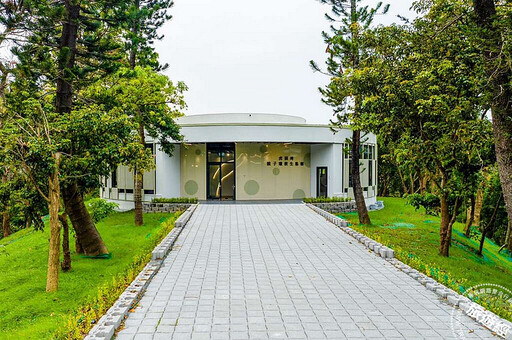 虎頭埤阿勃勒花季超展開 賞花超慢跑，年底還有泳渡正接受報名！