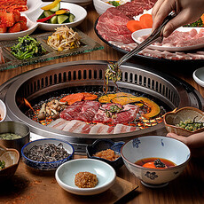 赤虎燒肉開新店 新菜色推薦，慶開業推限定套餐，另鱈場蟹腳還能加價購現省300元！