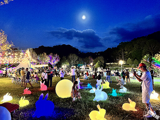 雙十國慶連假，桃園旅遊攻略一次說！ 「唱」「遊」慈湖，水岸燈光、民歌開唱好熱鬧！