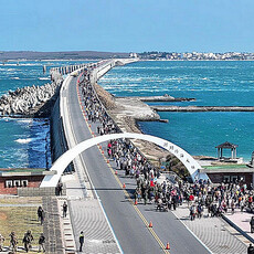 澎湖秋冬活動盛事─澎湖大行軍走完全程免費 走跨海大橋 + 白沙三金宴！