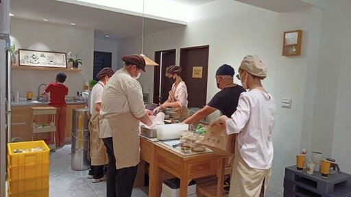 走訪冬山老街小華村:米香裡的童年味最暖心的伴手禮