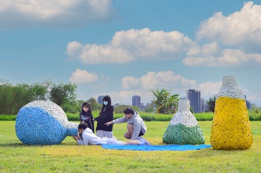 三重鴨鴨公園地景藝術展 魔法世界週末奇幻登場