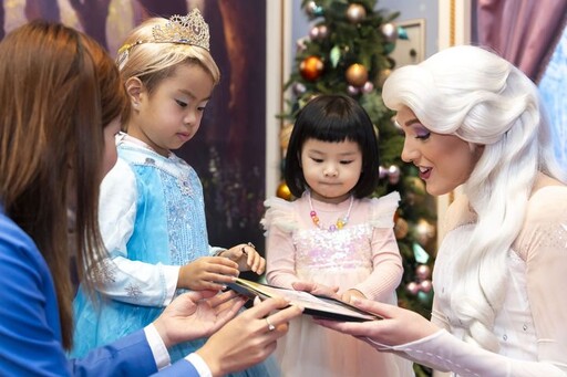 香港迪士尼樂園度假區舉辦夏雪節願望慶典 為生命注入夢想的力量