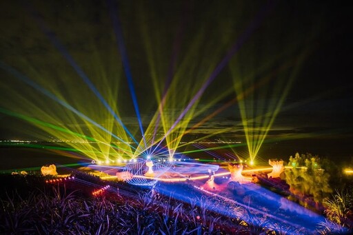 皇冠海岸觀光圈前進臺中國際旅展 打造野柳女王微型燈光秀