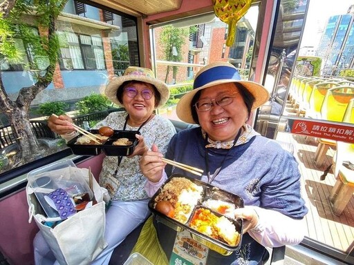 台南美食「搭乘雙層巴士」新啟航 米其林小吃、星級下午茶吃透透