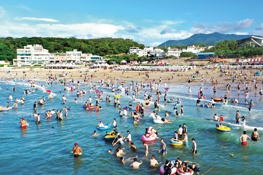 周末來去「北海岸浪一夏」戲水衝浪、玩SUP！