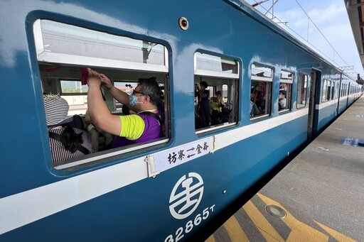 開賣！南國漫讀節「藍皮解憂號」之旅 漫遊南迴鐵道走讀山海