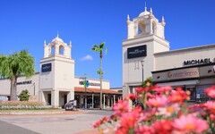 茨城最美掃帚草紅了！東京近郊一日遊 賞景順遊購物天堂「阿見PREMIUM OUTLETS®」