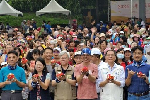 六堆秋收祭千人疊盤花慶開幕 美食劇場活動來體驗客庄文化