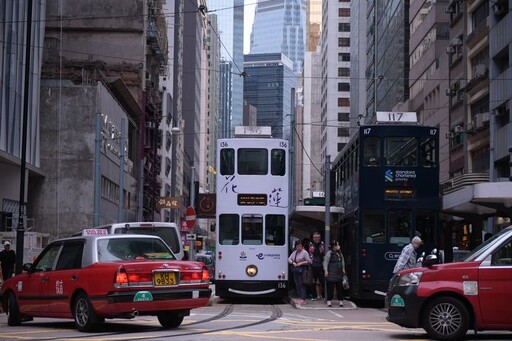 赴港行銷觀光 香港街頭驚現花蓮山海美景