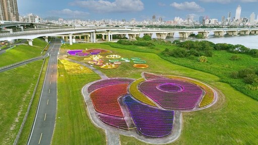 三重鴨鴨公園「花繪三重奏」10萬盆花海與光雕夢幻登場