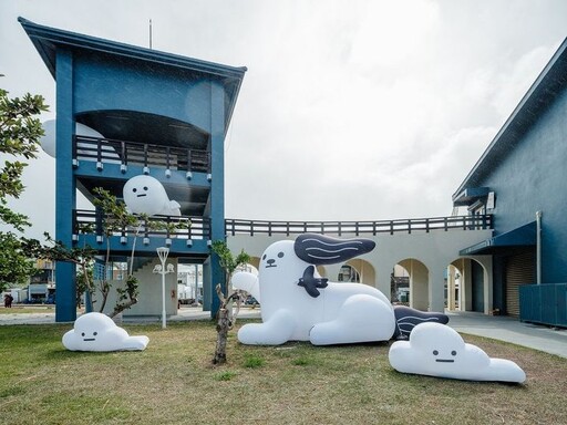 屏東看海美術館整修閉館 「怪獸代班」成了看家的巨型小可愛