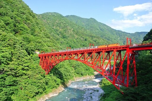 CP值爆棚!一票玩轉台日雙鐵 阿里山林鐵x黑部峽谷鐵道 期間限定互惠開跑