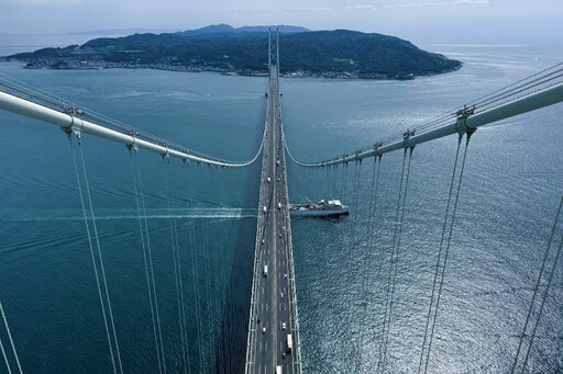 挑戰海拔300公尺！神戶「明石海峽大橋」橋頂登高體驗期間限定開放
