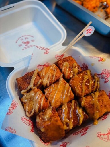 「高雄鹹酥雞嘉年華」11/15大遠百開炸 BLACKPINK愛店共65攤美食應援登場