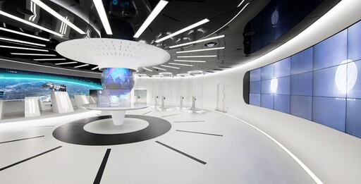 韓國首爾韓國免費景點「T.um 未來體驗館」穿梭 30 年後的世界！實作 3D 列印手術、玩 VR 救地球
