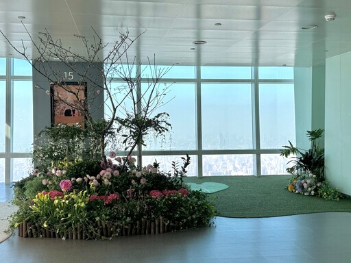 台北 101 觀景台有櫻花！「蕨美之蘭」全台最高花藝展即日開跑 買門票送限定紅包袋