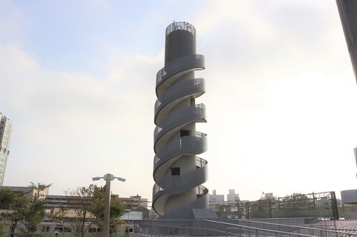 苗栗新景點「苗栗火車頭園區」開幕!12 輛經典火車頭必拍 票價、交通、停車場一次看