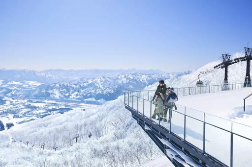 星野TOMAMU度假村/隨著孩童的成⻑⼀步步升級！從初次戲雪到滑雪⼊⾨， 提案全家同樂的冬季之旅