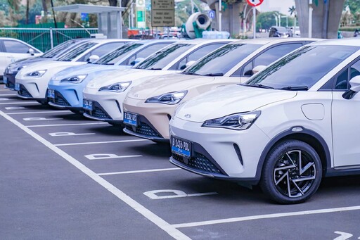 中國「電動車品牌」破產！交車量雪崩式下滑 老闆遭員工圍堵討薪