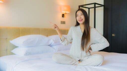 2023年10款記憶枕推薦|蝶型、月型怎麼選?宜得利、枕好睡、好市多記憶枕評價