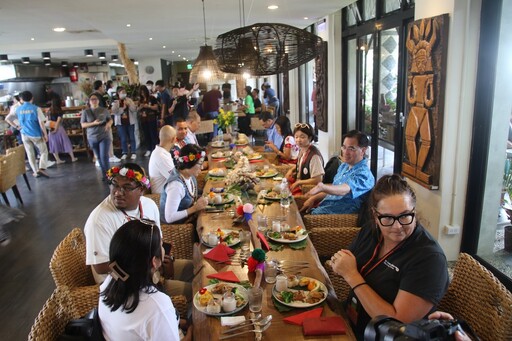 世界原民旅遊高峰會外賓參訪 饒慶鈴分享慢經濟部落食尚美食