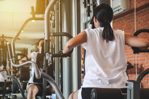 研究發現:體內肌肉量低，死亡風險增１倍，養肌策略，多做這２種運動