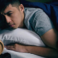 逾60歲男性7成有睡眠困擾！最新研究揭致病因素：竟和「亞洲臉」有關