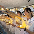 薪傳「南丁格爾」精神 輔英科大護理系近五百名準白衣天使加冠導光