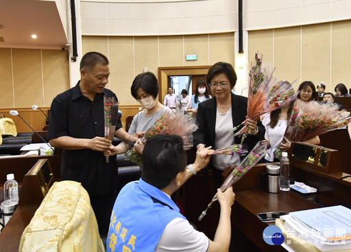 溫馨五月 彰化縣政府與縣議會共同行銷在地花卉