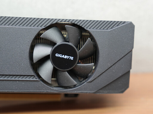 技嘉 GeForce RTX 3050 OC Low Profile 6G 顯示卡開箱評測：免六千可四螢輸出還有光追與不錯的效能