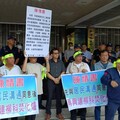 台南市議員蔡育輝率數百里民抗議，汙染20年，台南經發局毀約興建焚化爐，要求廢標